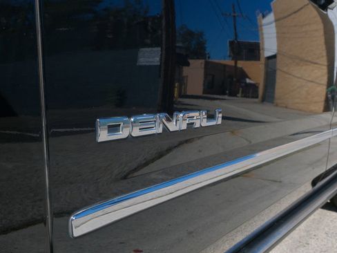 Used 2015 GMC Yukon XL Denali w/ Premium Package image 50