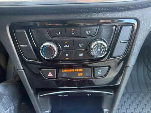 Used 2018 Buick Encore Sport Touring AWD/4WD image 17