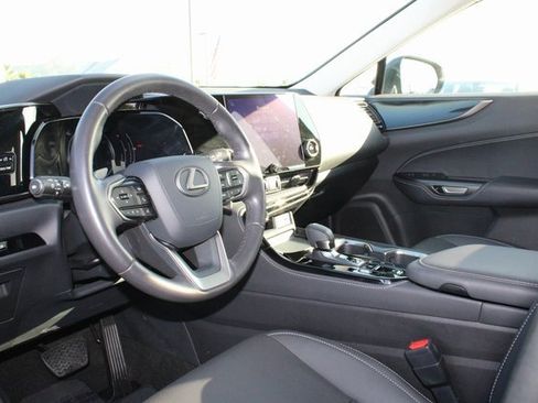 Certified 2024 Lexus NX 250 FWD image 12