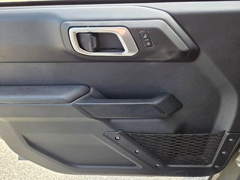 Used 2025 Ford Bronco Badlands w/ Sasquatch Package AWD/4WD image 27