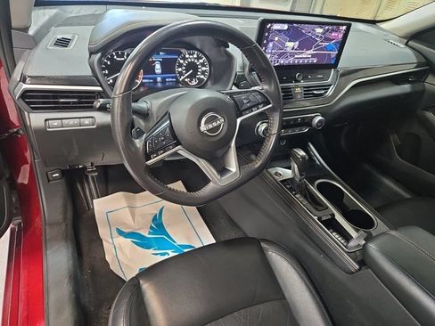 Used 2024 Nissan Altima 2.5 SR w/ SR Premium Package FWD image 6