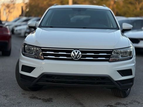 Used 2021 Volkswagen Tiguan SE w/ Panoramic Sunroof Package image 7