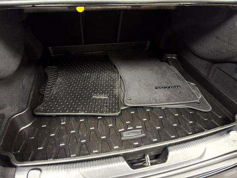 Used 2018 Jaguar XE Premium image 38