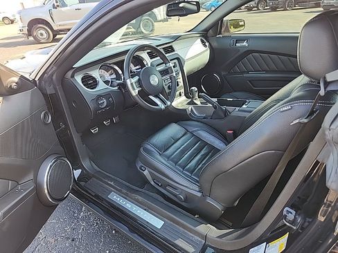 Used 2011 Ford Mustang GT Premium w/ Security Pkg RWD image 18
