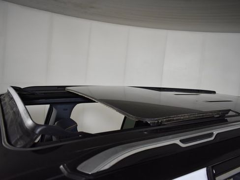 Used 2022 Jeep Grand Wagoneer Series II w/ Convenience Group III image 52