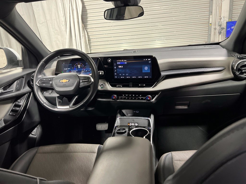 Used 2026 Chevrolet Equinox LT w/ Convenience Package II FWD image 15