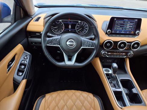 Used 2024 Nissan Sentra SV w/ SV Premium Package image 13