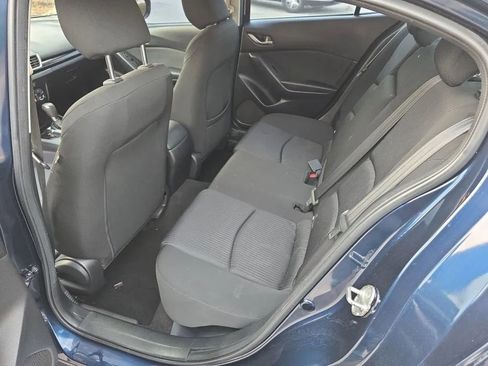 Used 2016 MAZDA MAZDA3 i Sport w/ Preferred Equipment Package image 4