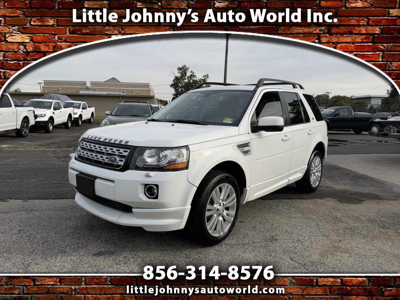 Used 2015 Land Rover LR2 AWD/4WD image 1