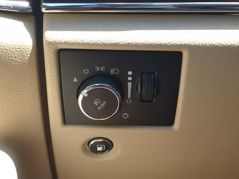Used 2018 Jeep Grand Cherokee Limited w/ Trailer Tow Group IV RWD image 27