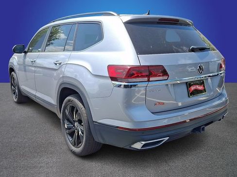 Used 2022 Volkswagen Atlas SE w/ Black Wheel Package FWD image 6