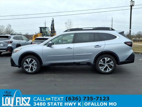 Used 2022 Subaru Outback Limited image 4