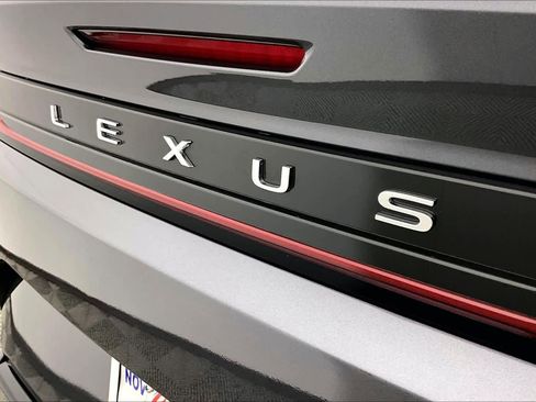 Used 2023 Lexus RZ 450e Premium image 29