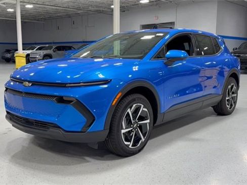 New 2026 Chevrolet Equinox EV LT image 15