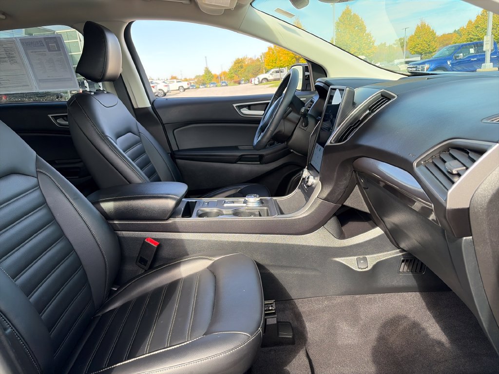 Used 2024 Ford Edge SEL w/ Convenience Package AWD/4WD image 11