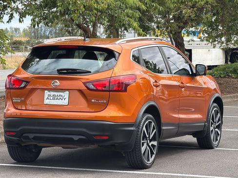 Used 2017 Nissan Rogue Sport SL AWD/4WD image 4