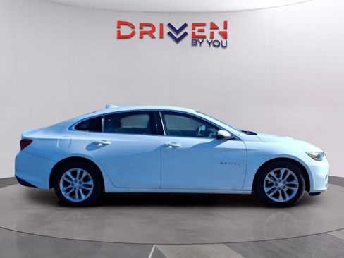 Used 2016 Chevrolet Malibu LT w/ Leather Package image 6