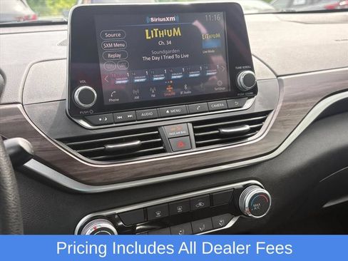 Certified 2024 Nissan Altima 2.5 SV FWD image 12