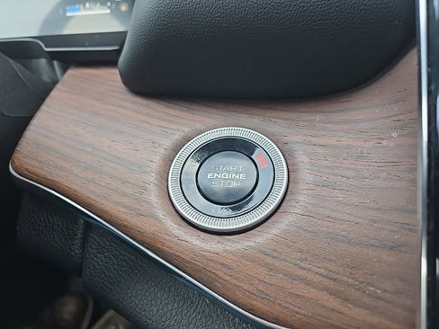 Used 2025 Jeep Grand Cherokee Summit AWD/4WD image 48