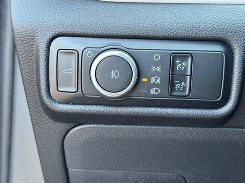 Used 2024 Ford Explorer Limited w/ Equipment Group 301A AWD/4WD image 26