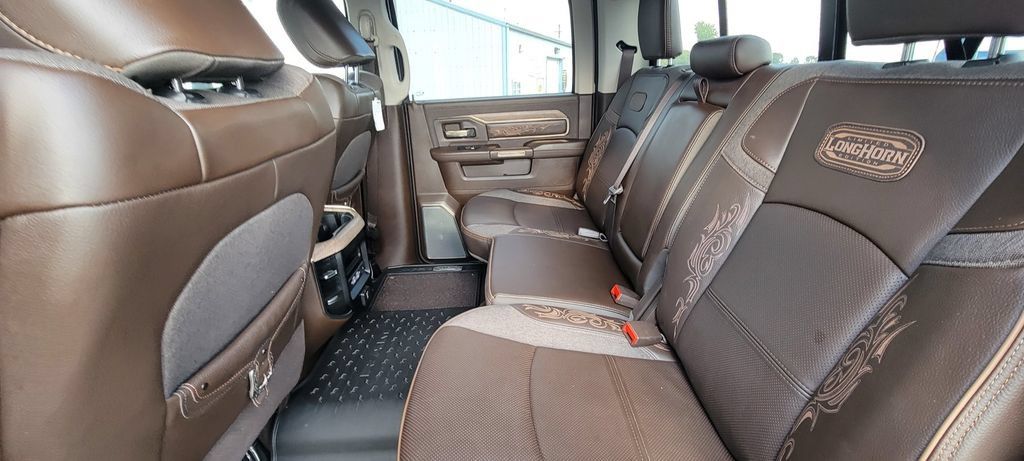 Used 2025 RAM 2500 Limited AWD/4WD image 12