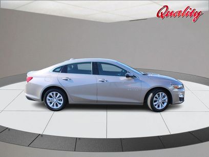 Used 2025 Chevrolet Malibu LT