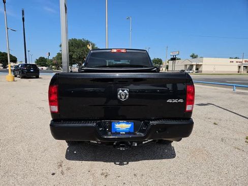 Used 2019 RAM 1500 Express w/ Express Value Package AWD/4WD image 7