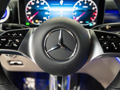 New 2026 Mercedes-Benz CLE 300 4MATIC Coupe image 21