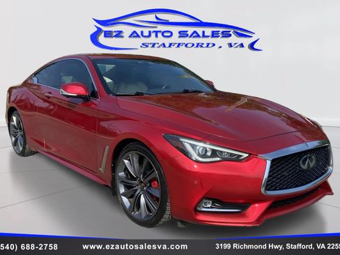 Used 2018 INFINITI Q60 Red Sport 400 w/ Pro Active Package AWD/4WD image 3