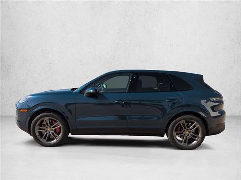 Used 2024 Porsche Cayenne S AWD/4WD image 9