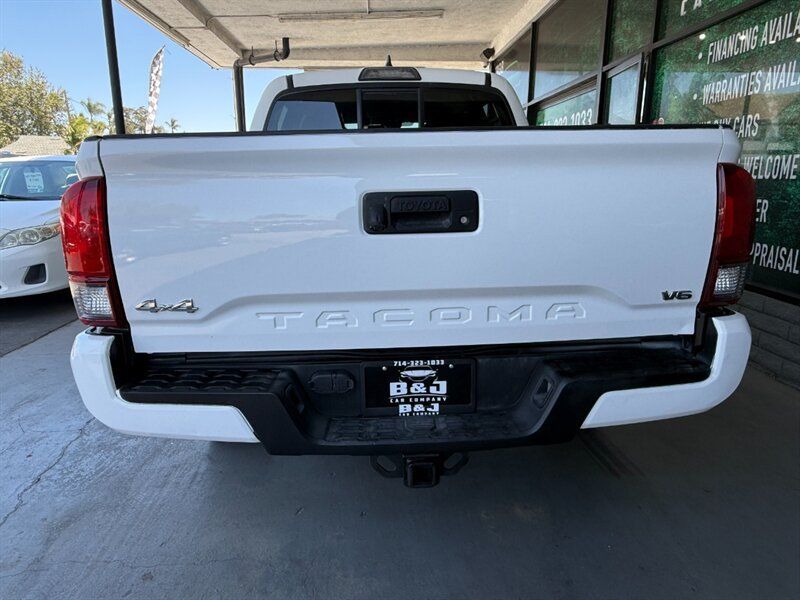 Used 2019 Toyota Tacoma SR AWD/4WD image 16