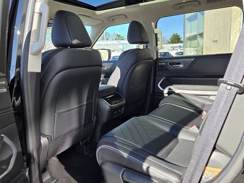 Certified 2025 INFINITI QX80 Luxe image 22