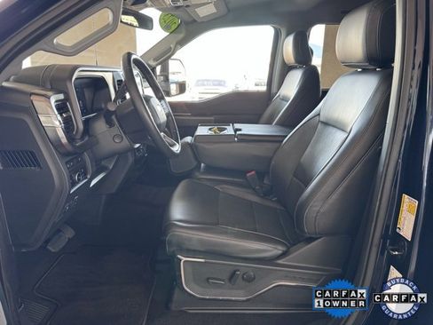 Used 2023 Ford F250 Lariat w/ Black Appearance Package image 9