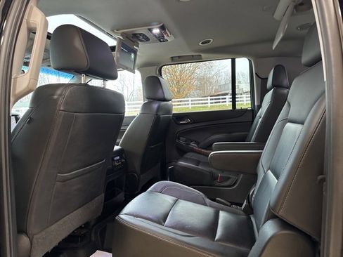 Used 2019 Chevrolet Suburban Premier image 35
