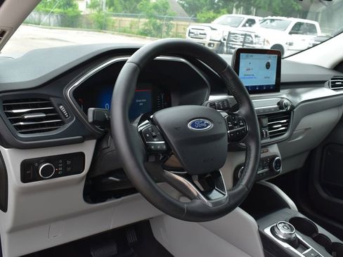Used 2023 Ford Escape Active AWD/4WD image 9