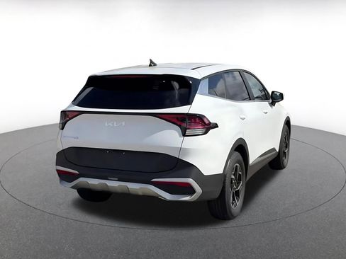 Used 2025 Kia Sportage LX image 11