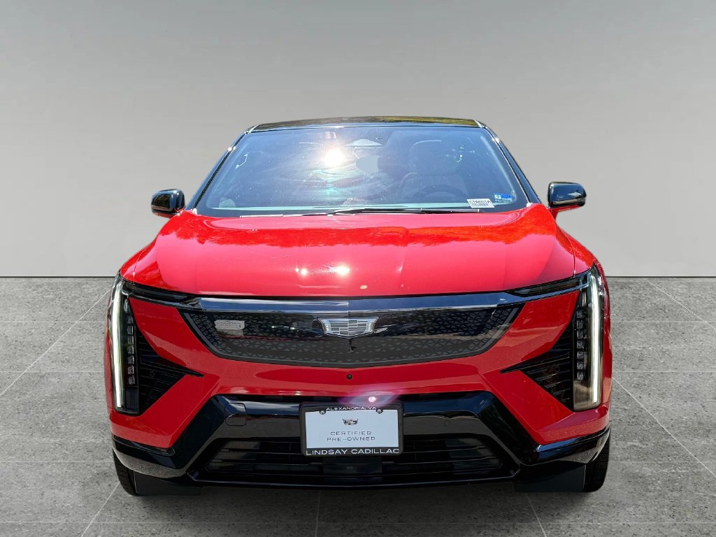 Used 2025 Cadillac Optiq Sport 1 w/ LPO, ONYX Package AWD/4WD image 8