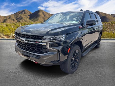 Used 2022 Chevrolet Tahoe Z71 w/ Z71 Off-Road Package AWD/4WD image 14