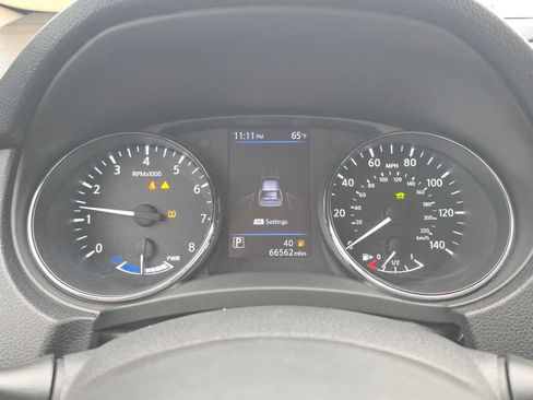 Used 2019 Nissan Rogue SV AWD/4WD image 21