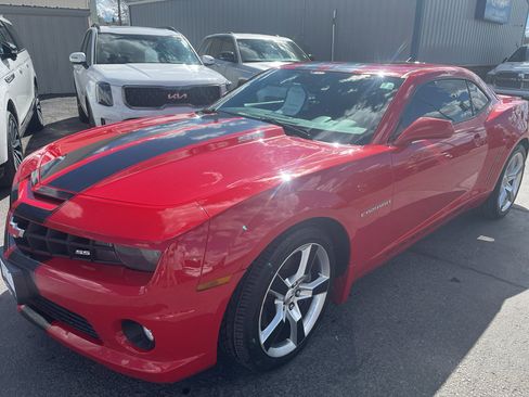 Used 2010 Chevrolet Camaro SS image 2