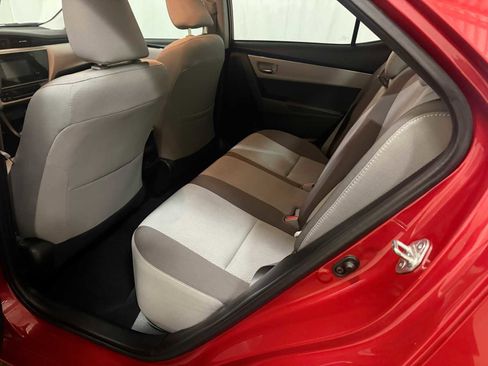 Used 2018 Toyota Corolla LE image 22