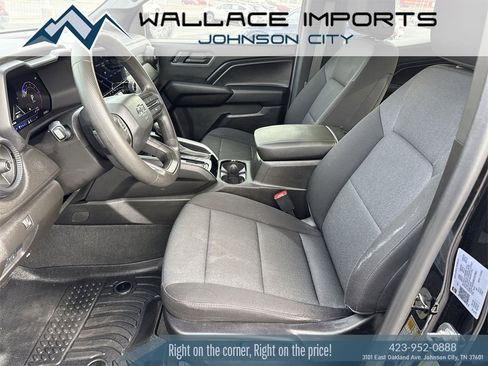 Used 2024 Chevrolet Colorado Trail Boss w/ Technology Package image 14