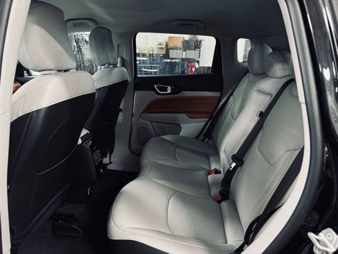 Used 2022 Jeep Compass Limited image 18