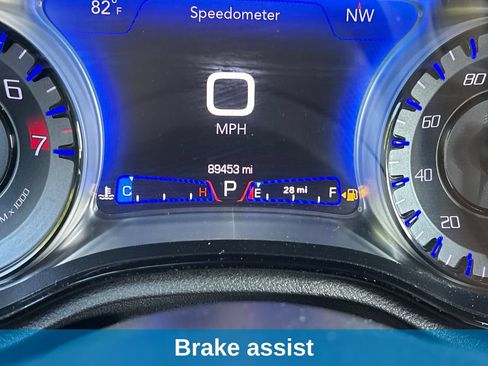 Used 2022 Chrysler 300 S RWD image 13