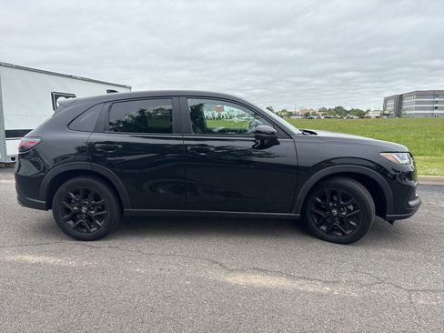 Used 2023 Honda HR-V Sport image 14