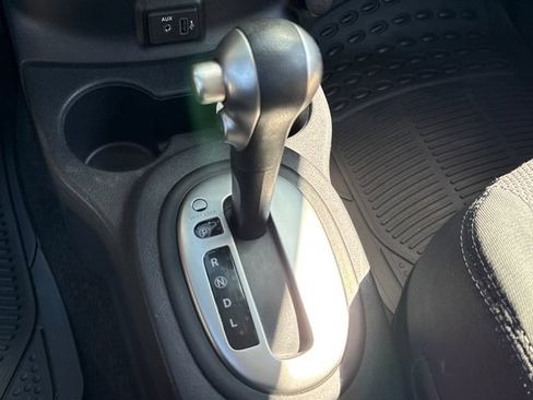 Used 2019 Nissan Versa SV FWD image 34
