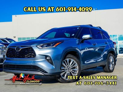 Used 2023 Toyota Highlander L