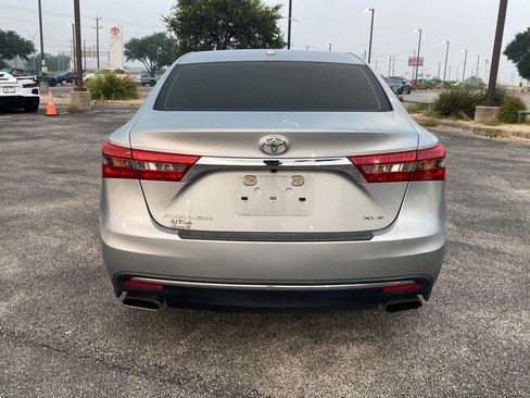 Used 2017 Toyota Avalon XLE Premium FWD image 6