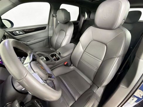 Certified 2022 Porsche Cayenne Coupe AWD/4WD image 5