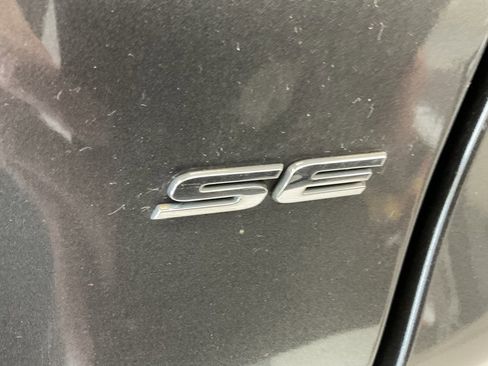 Used 2016 Ford Fusion SE image 22